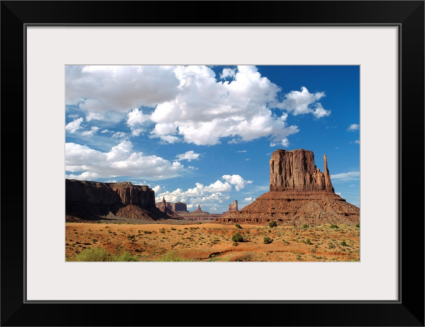 Landscape view, Monument Valley Navajo Tribal Park, Arizona