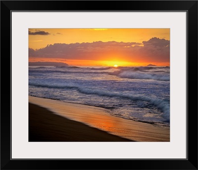 Sunset over Polihale Beach, Kauai, Hawaii