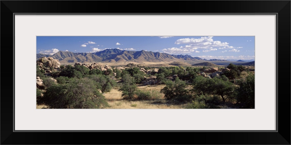 Arizona, Texas Valley, Dragoon Mountains, Clouded sky over arid landscape