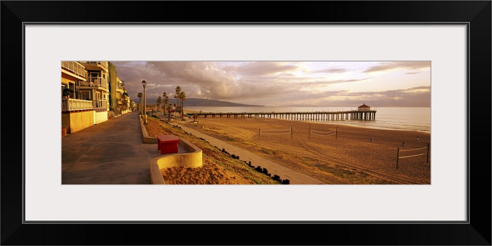 Beach at dusk, Manhattan Beach, Los Angeles County, California, USA