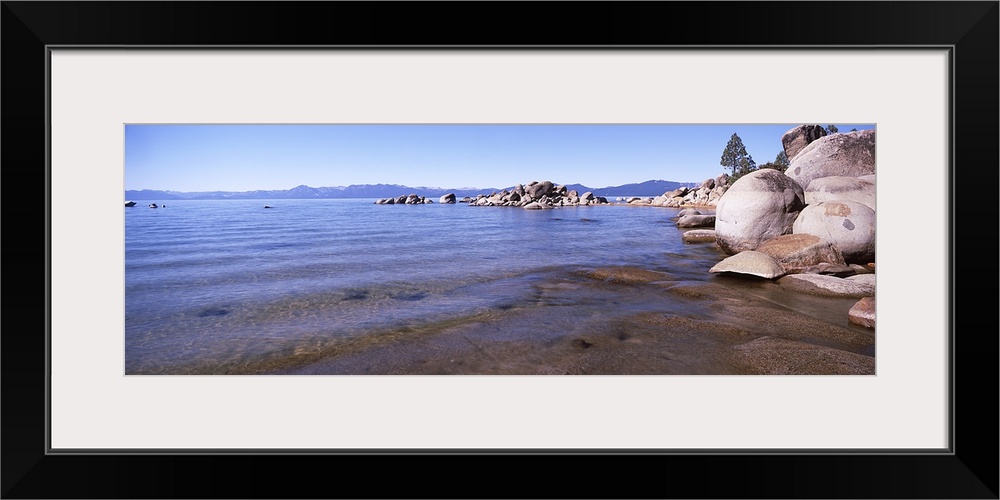 Boulders at the coast, Lake Tahoe, California, USA