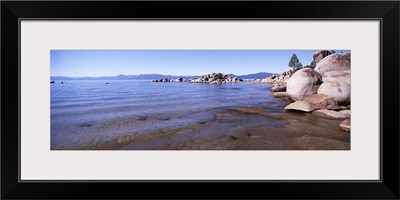 Boulders at the coast, Lake Tahoe, California