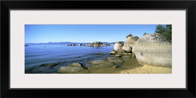 Boulders at the coast, Lake Tahoe, California