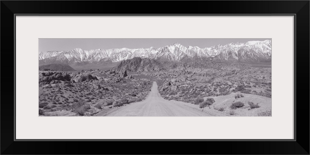 California, Alabama Hills, road