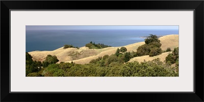 California, Golden Gate National Seashore, High angle view of Pacific Ocean and hills