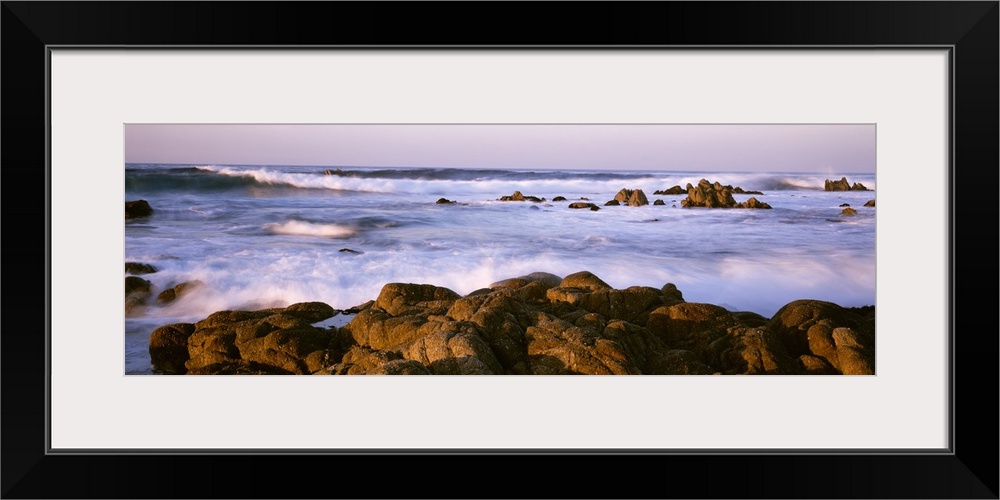 California, Pacific Grove, Tide formation in sea