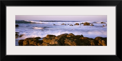 California, Pacific Grove, Tide formation in sea