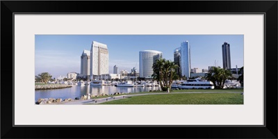 California, San Diego, Panoramic view of Marina Park and city skyline
