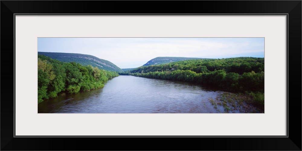 Delaware Water Gap Border of NJ