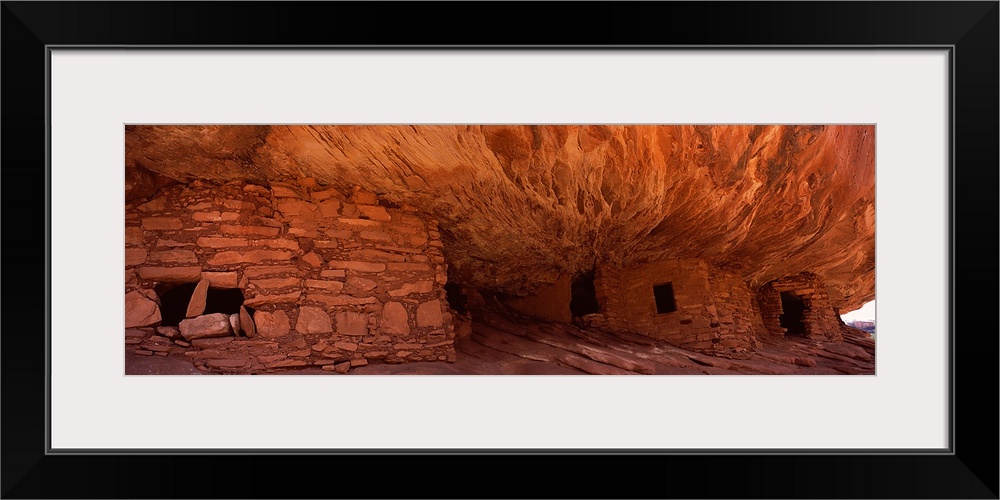 Dwelling structures on a cliff, House Of Fire, Anasazi Ruins, Mule Canyon, Utah,