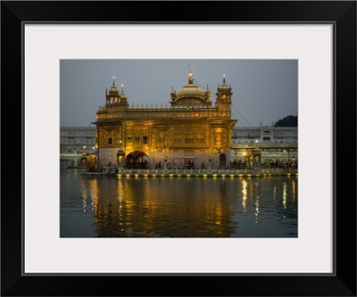 Golden Temple reflected in pool, Amritsar, Punjab, India