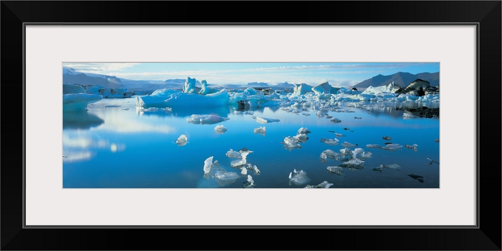 Icebergs in a lake, Jokulsarlon Lagoon, Iceland