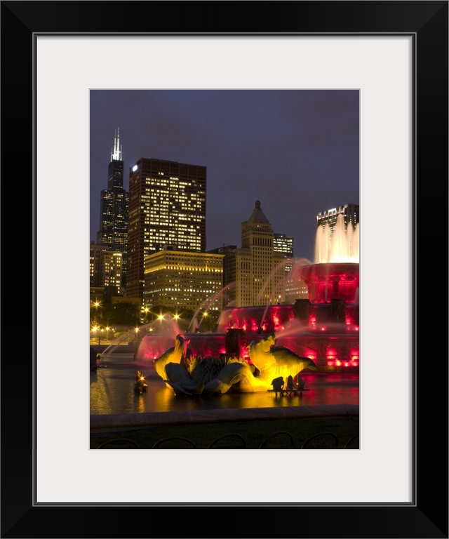 Illuminated fountain with skyscrapers in a city, Buckingham Fountain, Grant Park, Chicago, Illinois,