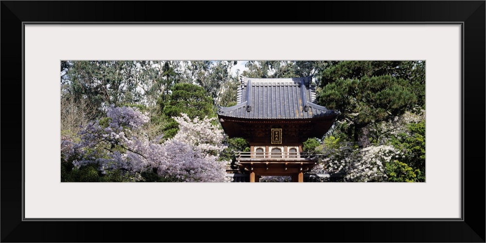 Low angle view of entrance of a park, Japanese Tea Garden, Golden Gate Park, San Francisco, California