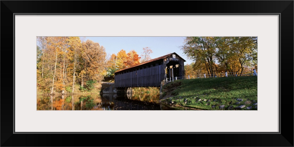 Michigan, Fallsburg Park, Bridge crossing over the lake