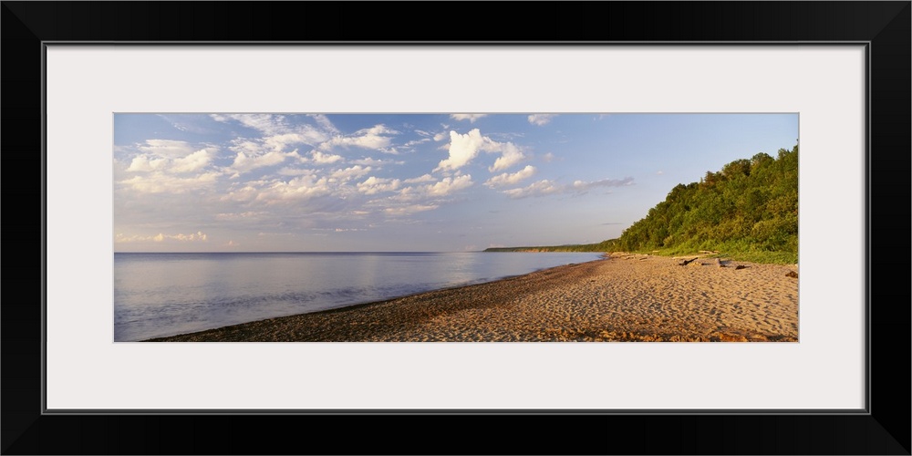 Michigan, Rocky coastline on Lake Superior