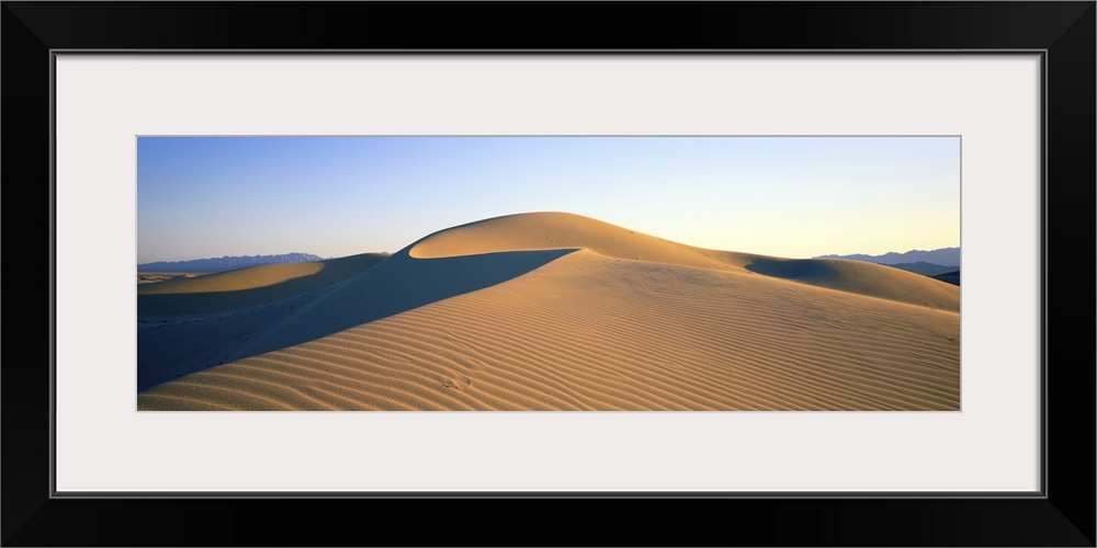 Mojave Desert, Cadiz Dunes, Panoramic view of sand dunes in the desert