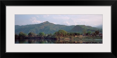 Nepal, Pokora, Fishtail Mountains, Panoramic view of mountains around a lake