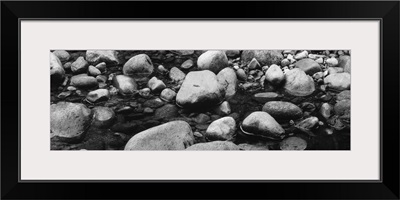 New Hampshire, White Mountain National Forest, Rocks in the Swift River