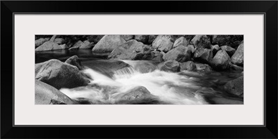 New Hampshire, White Mountain National Forest, Swift River, Water flowing through rocks