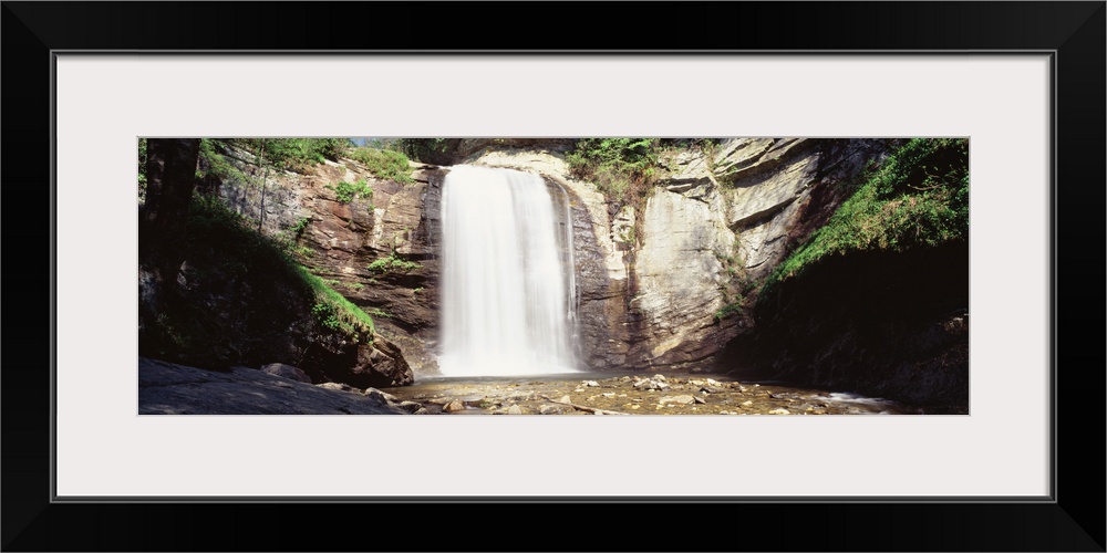 North Carolina, Brevard, Pisgah National Forest, Waterfall in the forest