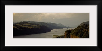 River passing through mountains, Columbia River Gorge, Crown Point Vista House, Crown Point, Oregon