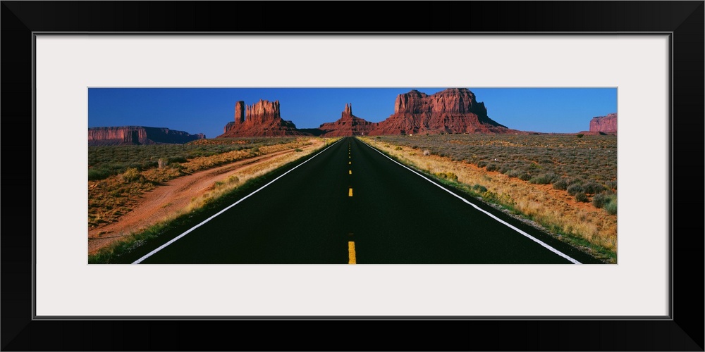 Road Monument Valley UT