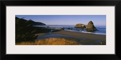 Rocks on the beach, Cannon Beach, Oregon