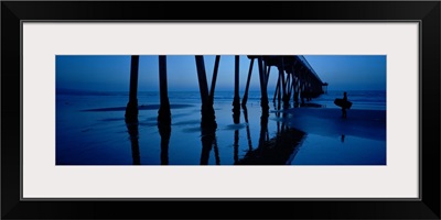 Silhouette of a pier, Hermosa Beach Pier, Hermosa Beach, California