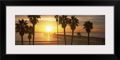 Silhouette of a pier, San Clemente Pier, Los Angeles County, California