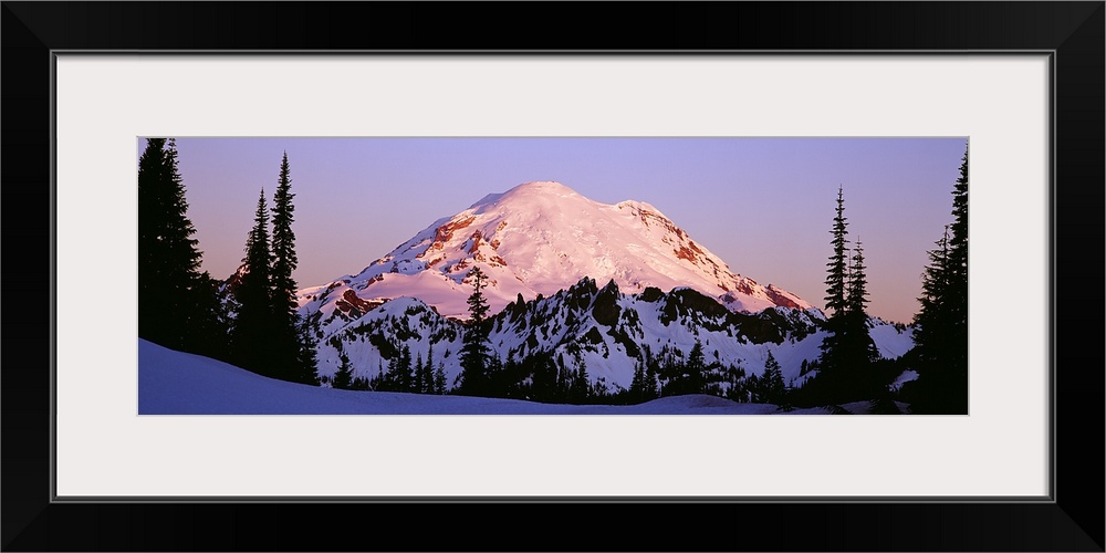 Snowcapped mountain, Mt Rainier