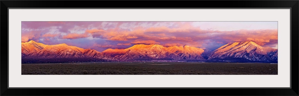 Sunset over mountain range, Sangre De Cristo Mountains, Taos, Taos County, New Mexico, USA