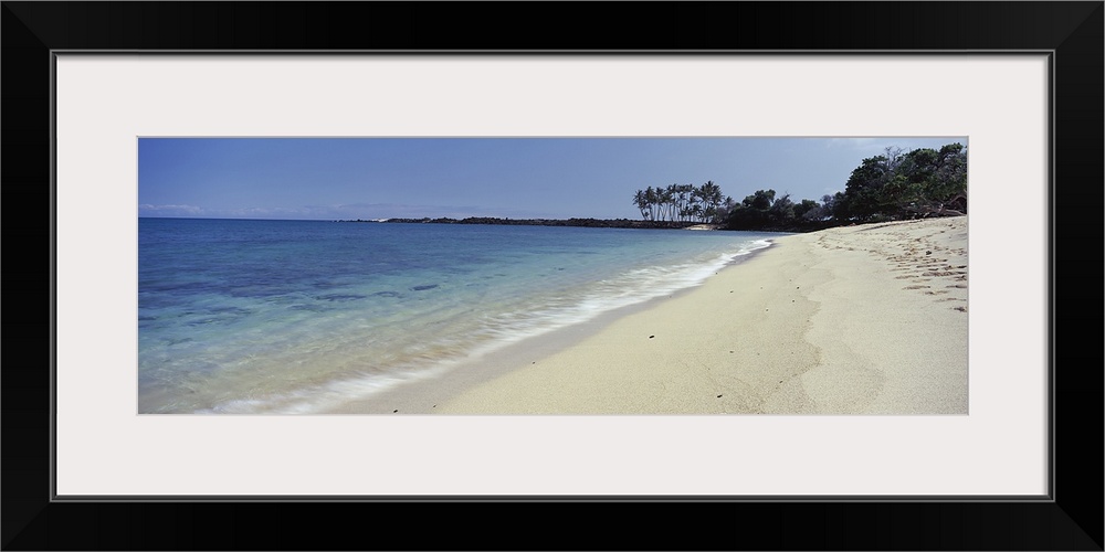 Surf on the beach, Mahaiula Beach, Kekaha Kai State Park, Kona District, Hawaii, USA