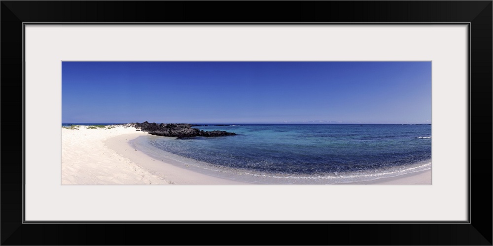 Surf on the beach, Makalawena Beach, Kekaha Kai State Park, Kona District, Hawaii, USA