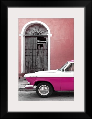 Cuba Fuerte Collection - Close-up of American Classic Car White and Dark Pink