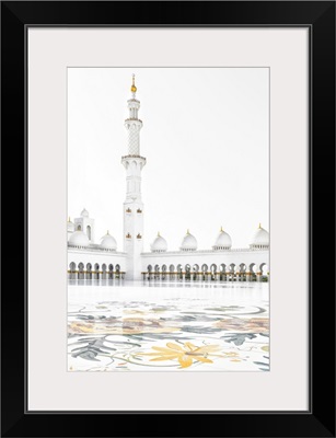 White Mosque - Courtyard Minaret