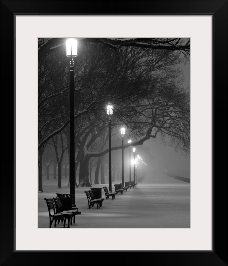 The National Mall in Washington DC is usually filled with tourists and local. On this evening, no one was to be found as s...