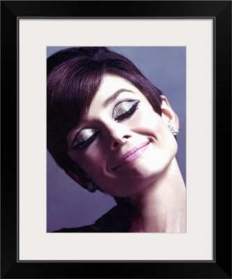 Audrey Hepburn Colored Sparkle Eye Shadow