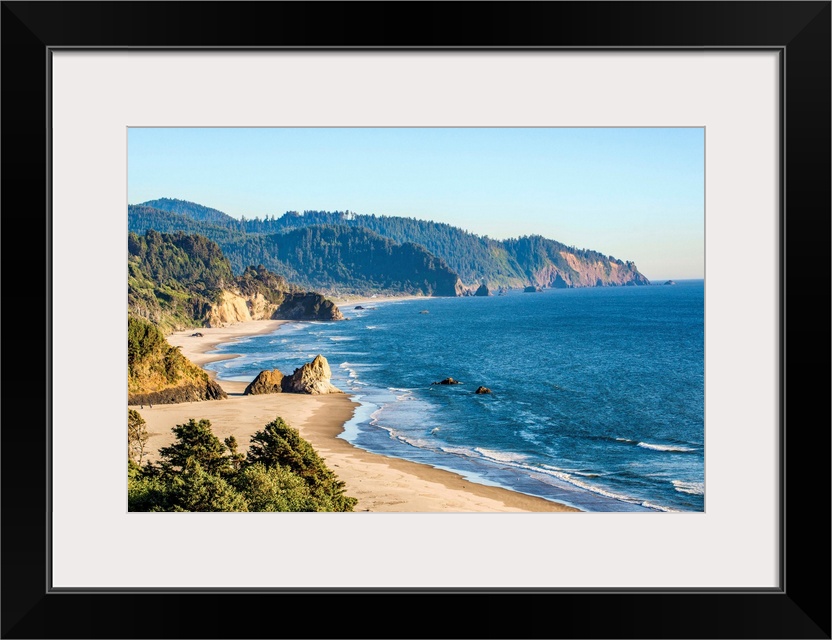 Landscape photograph of the Pacific North West coast at Cannon Beach.