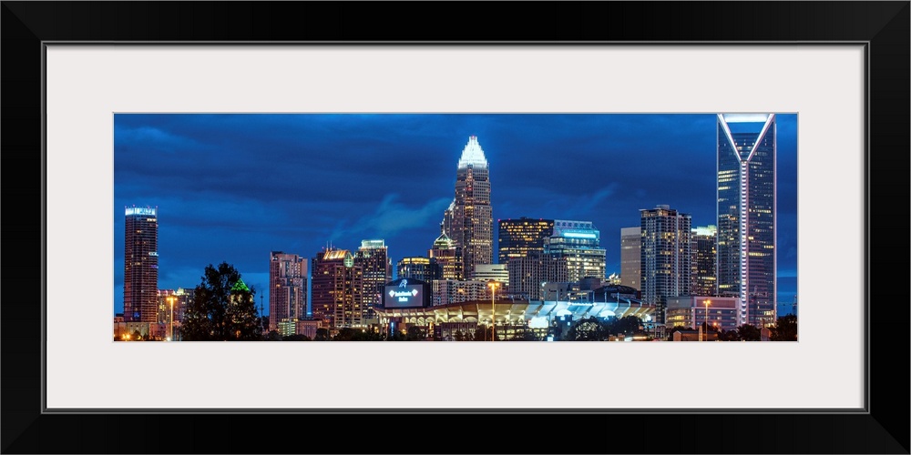 Horizontal image of the city of Charlotte, North Carolina at night.