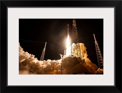 CRS-17 Mission, Falcon 9 Liftoff, Cape Canaveral Air Force Station, Florida