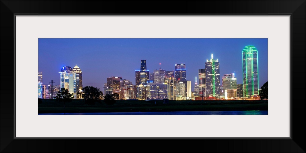 The city skyline of Dallas at night.