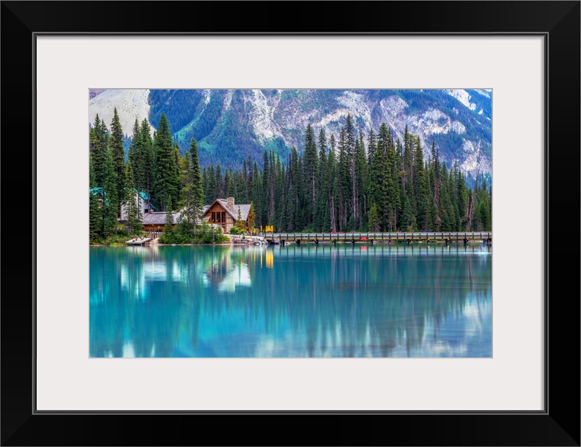 Emerald Lake in Yoho National Park, British Columbia, Canada.