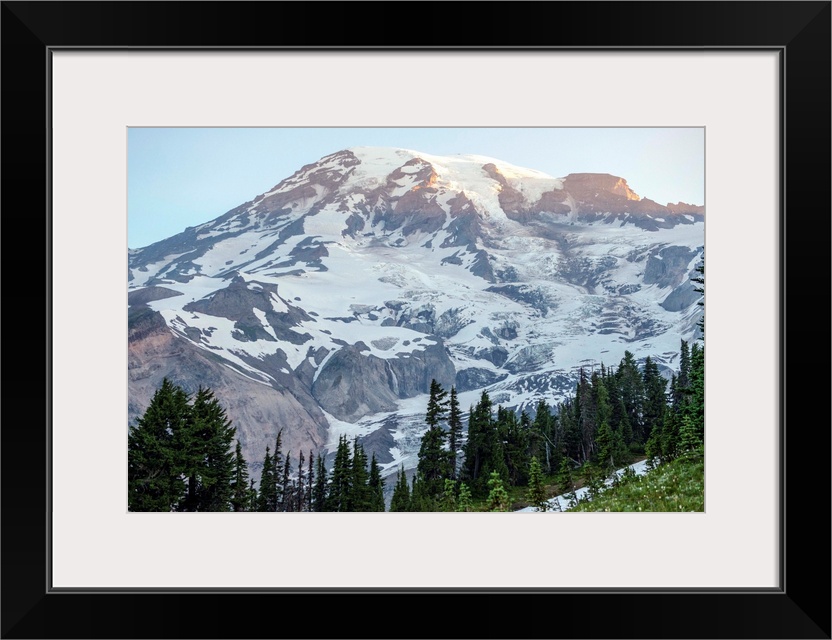 View of Mount Rainier's peak in Mount Rainier National Park, Washington.