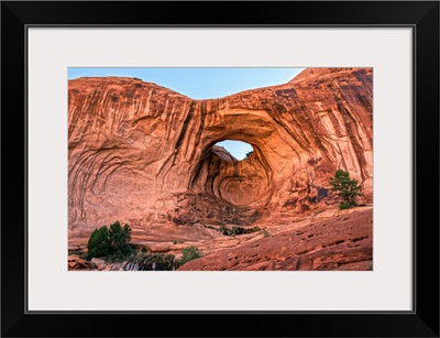 Red rock and blue skies at the Bowtie Arch in Arches National Park