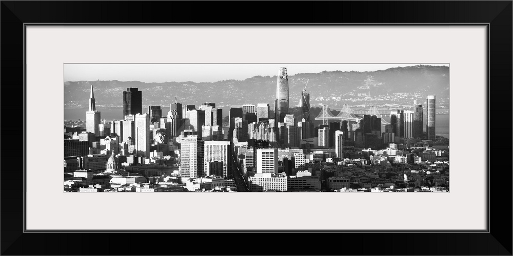 Panoramic photograph of the San Francisco skyline close to sunset.