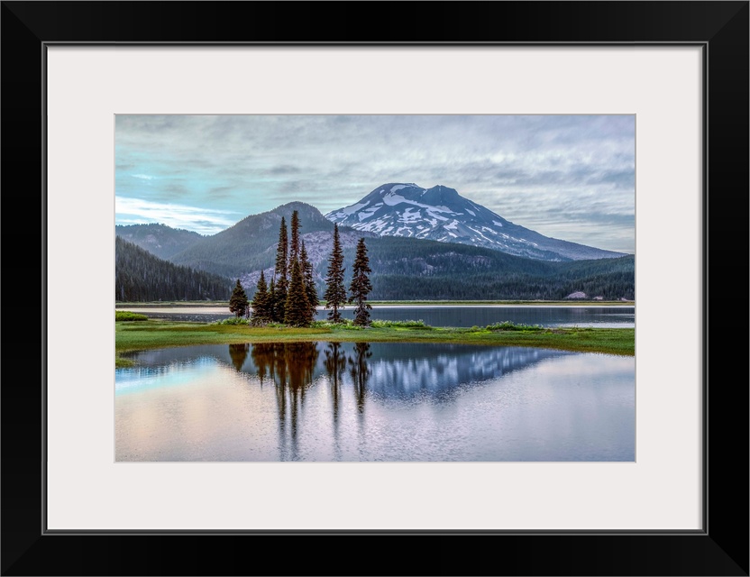 View of South Sister peak near Sparks Lake in Deschutes National Forest in Oregon.