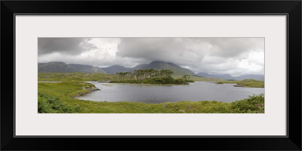 Derryclare Lough, Connemara, Connnacht, Republic of Ireland