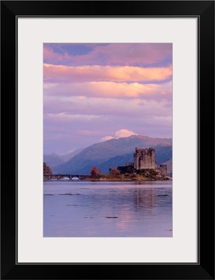 Eilean Donan (Eilean Donnan) Castle, Dornie, Highlands Region, Scotland, UK