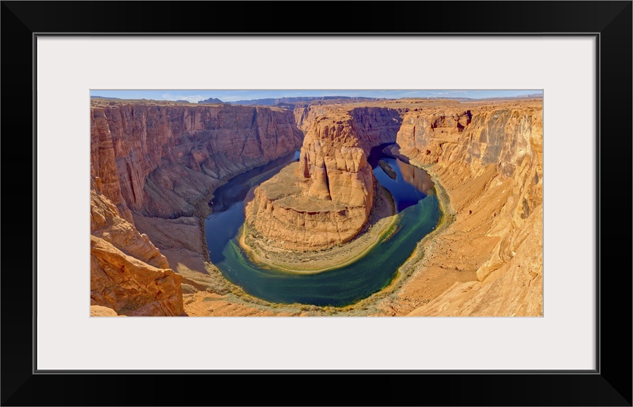 Classic panorama view of Horseshoe Bend just north of the main tourist overlook near Page, Arizona, United States of Ameri...